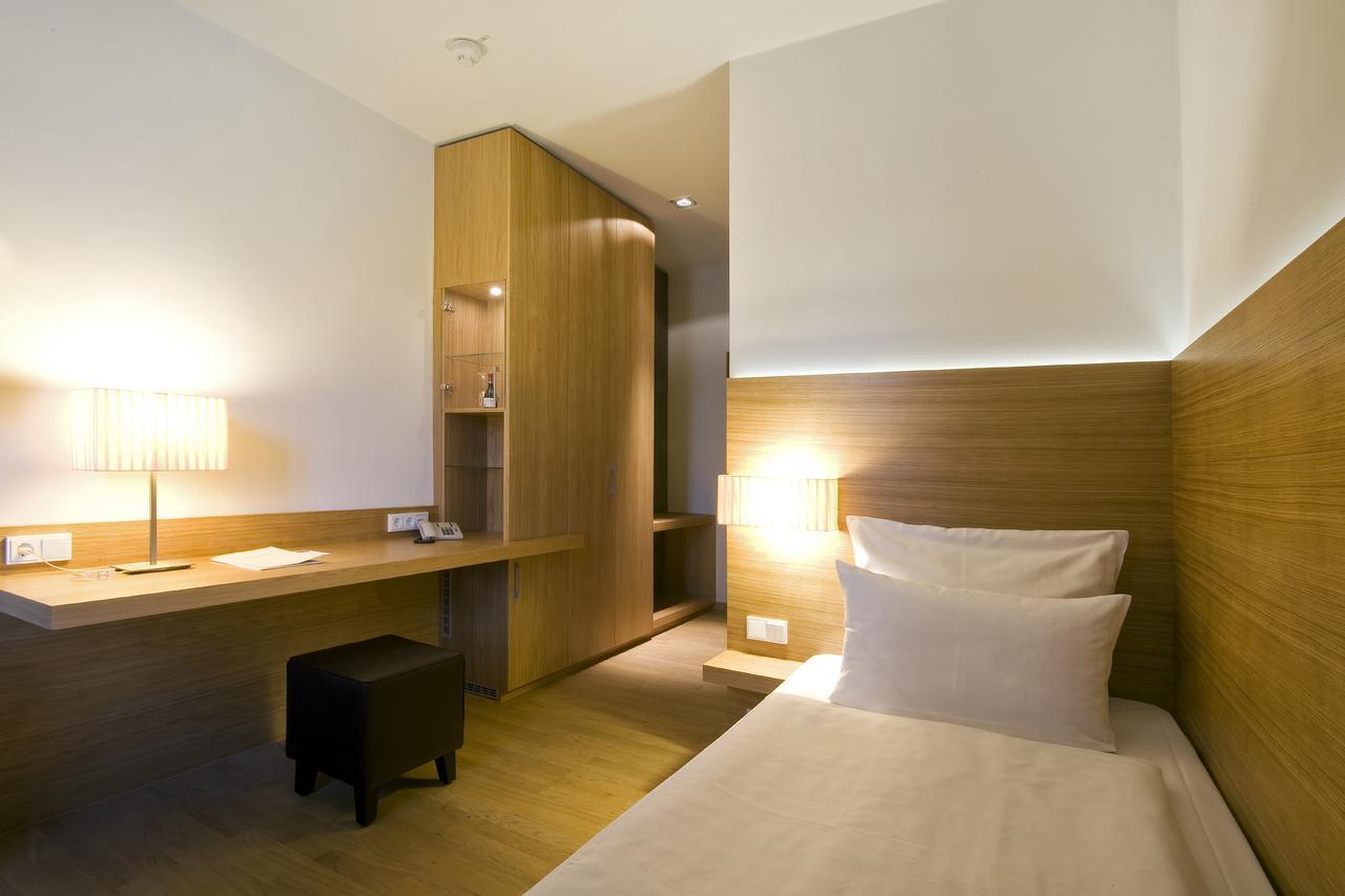 Hotel Thalmair Munchen Bagian luar foto