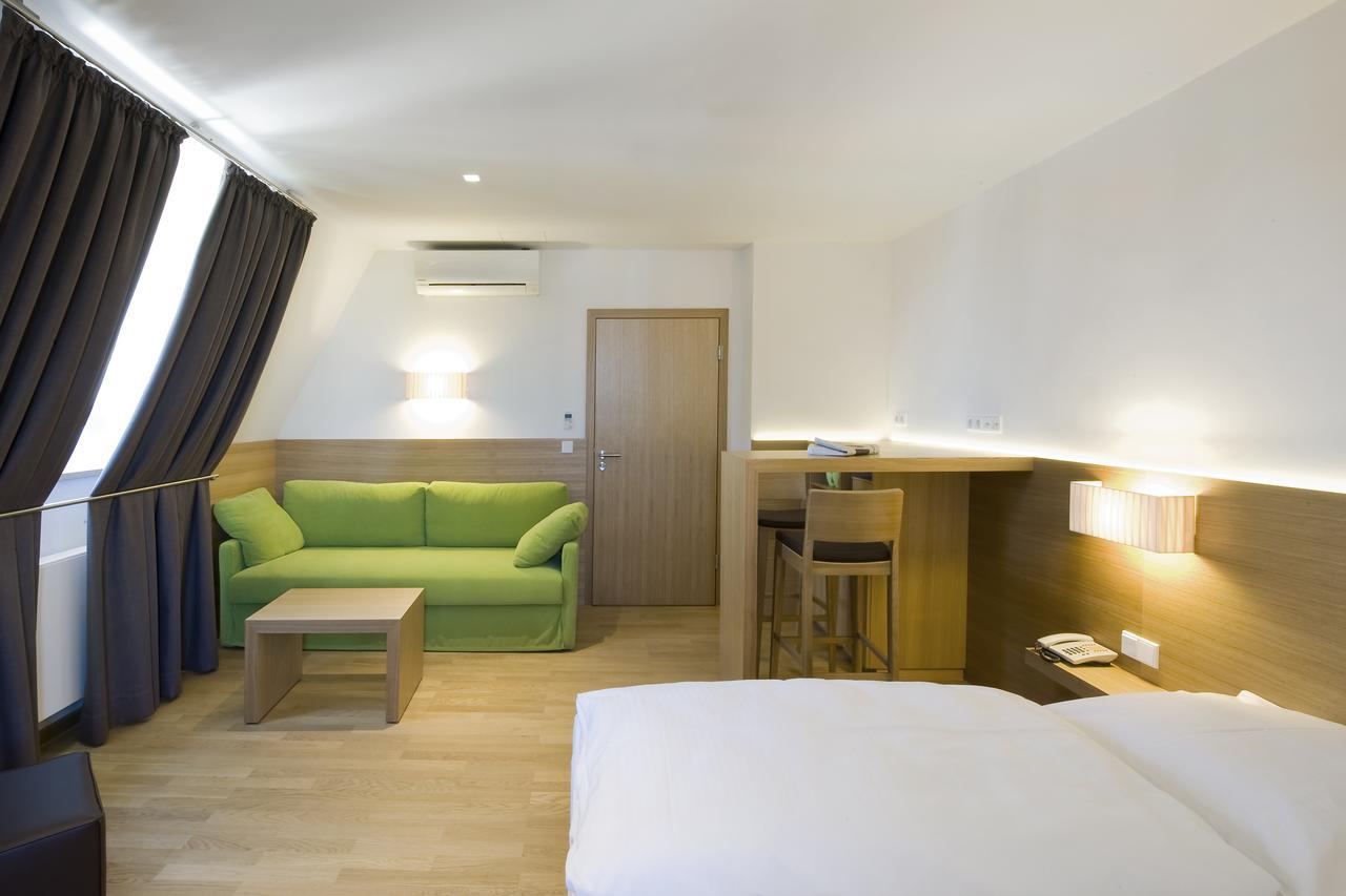 Hotel Thalmair Munchen Bagian luar foto