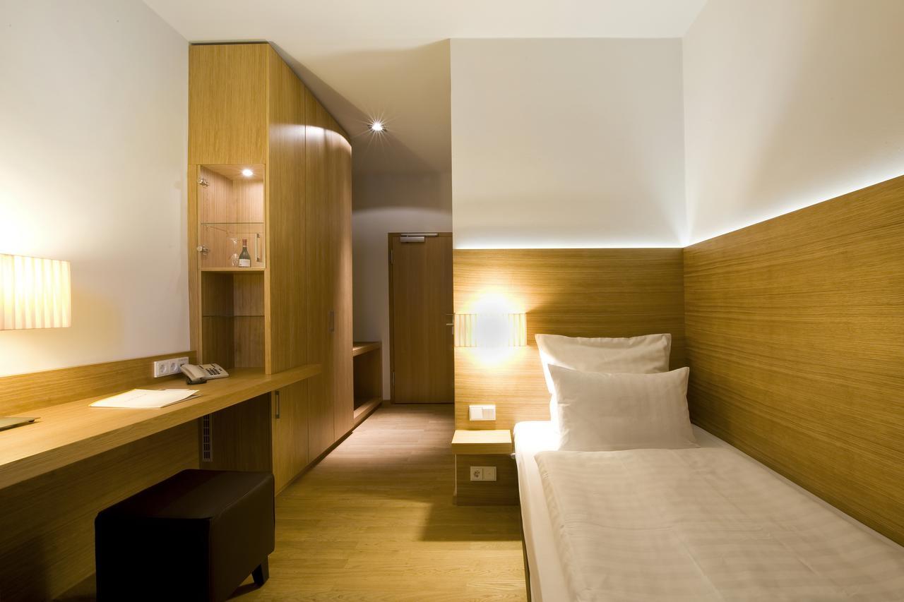 Hotel Thalmair Munchen Bagian luar foto